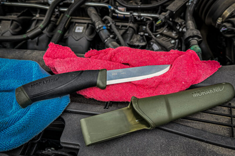 The 6 Best Knives to Keep in Your Car’s Glove Box